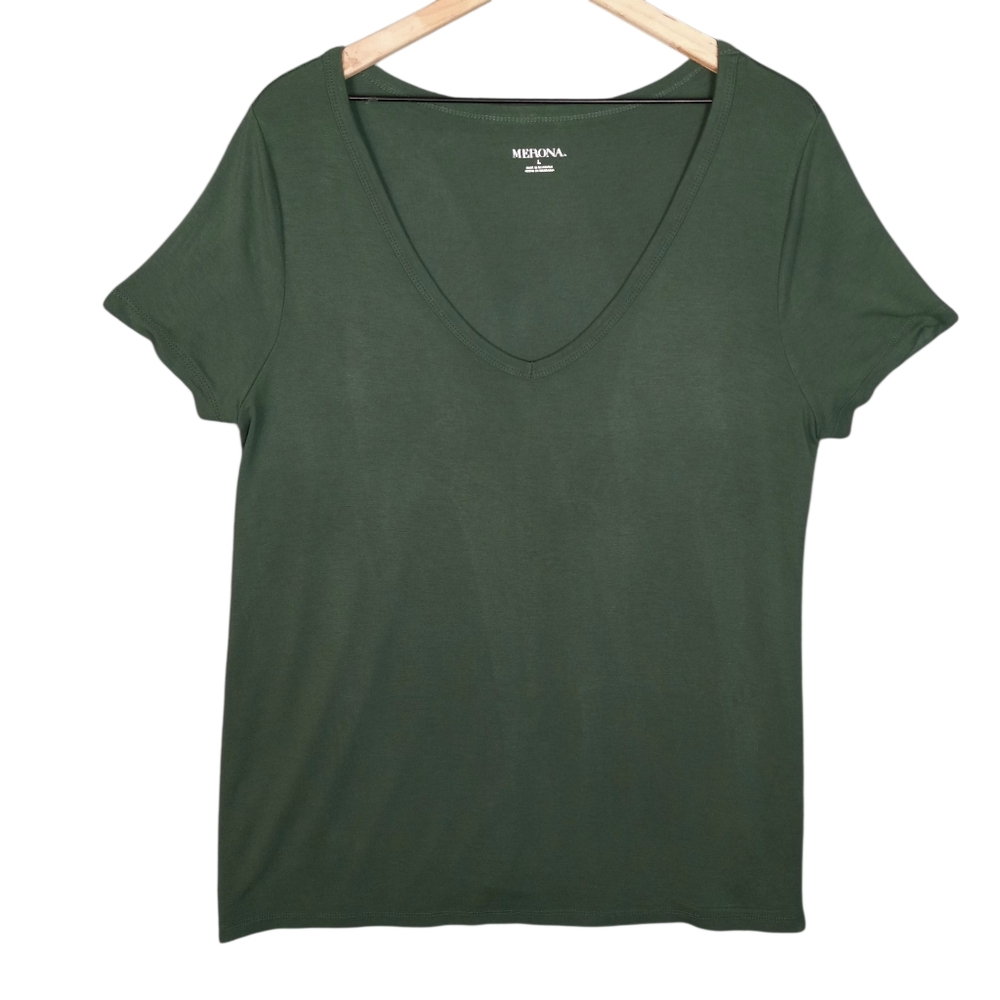 Merona Women's Olive  Green Short Sleeve Tee Size Large 21in pit to pit